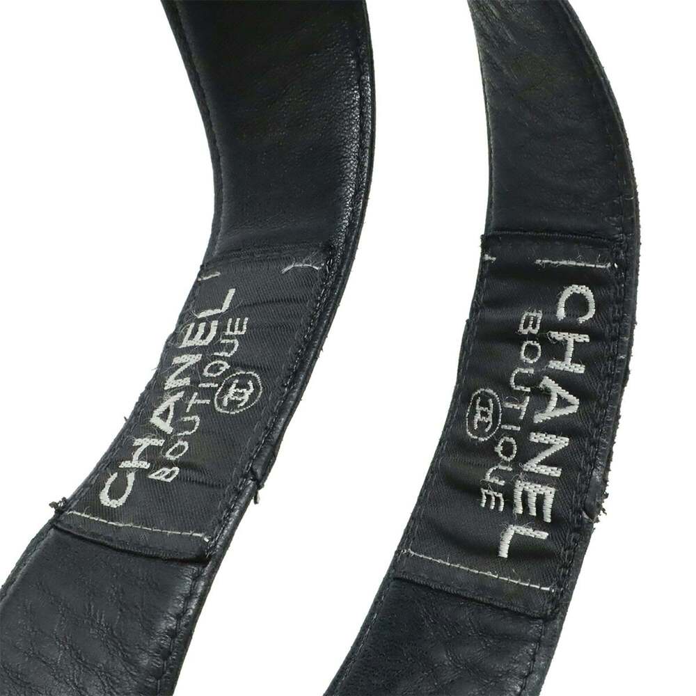CHANEL Black Lambskin Leather Shoulder Bag - Picture 6 of 10
